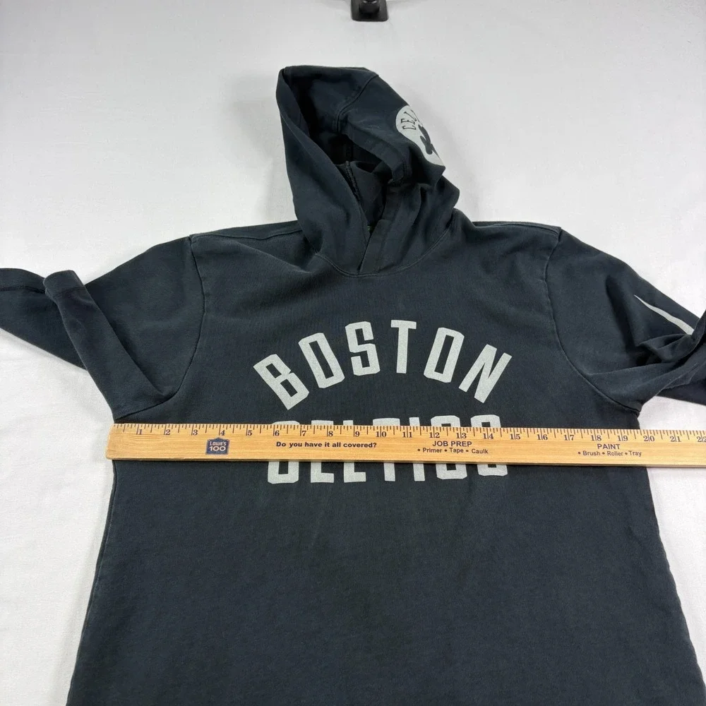 Boston Celtics Nike Hoodie‎ Mens Medium Black Short Sleeve Pullover NBA
